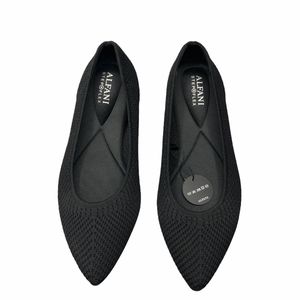 Alfani Poppyy Pointed Toe Knit Flats. 7.5 but run big